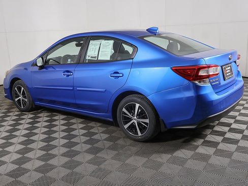 Used 2022 Subaru Impreza 2.0i Premium image 11