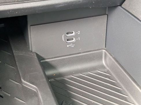 New 2026 Chrysler Pacifica Limited image 23