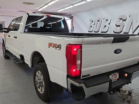 Used 2023 Ford F350 XLT w/ FX4 Off-Road Package image 4