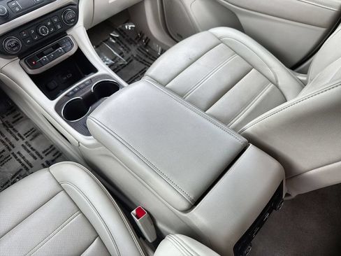 Used 2023 GMC Acadia Denali FWD image 21