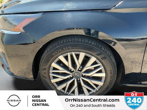 Used 2025 Nissan Altima 2.5 SV FWD image 9