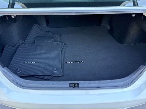 Used 2018 Toyota Camry SE FWD image 23