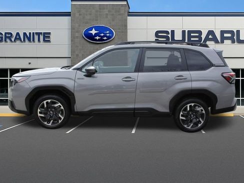 Used 2025 Subaru Forester Premium AWD/4WD image 7