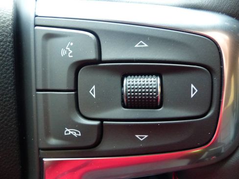 Used 2022 Chevrolet Blazer RS image 29