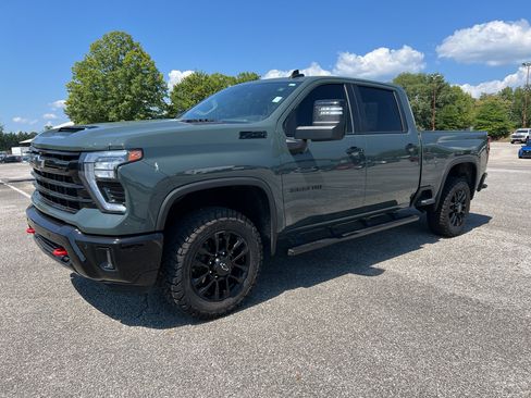 Used 2026 Chevrolet Silverado 2500 LT w/ Trail Boss Package AWD/4WD image 2