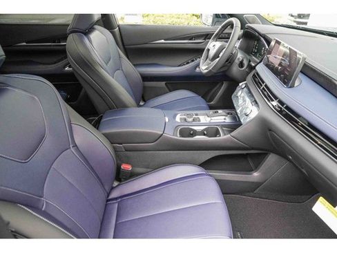 New 2026 INFINITI QX60 Sport w/ Dark Cargo Package image 15