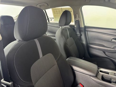 Used 2024 Nissan Sentra SV FWD image 41