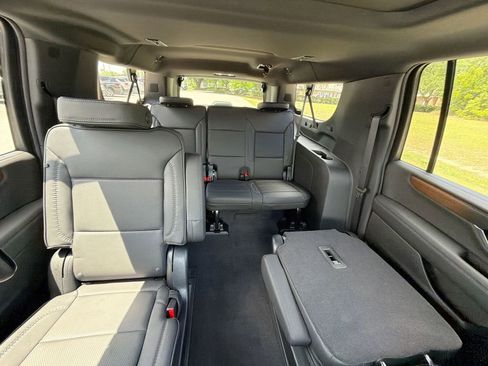 New 2026 GMC Yukon XL Denali w/ Denali Reserve Package AWD/4WD image 16