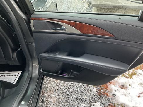 Used 2017 Lincoln MKZ Reserve w/ Technology Package image 18