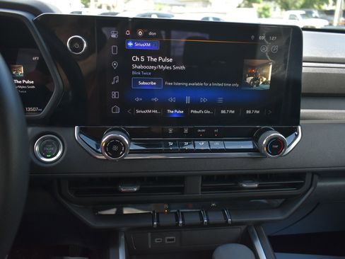 Used 2024 Chevrolet Colorado Trail Boss image 23