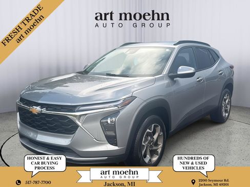 Used 2025 Chevrolet Trax LT w/ LT Convenience Package FWD image 1