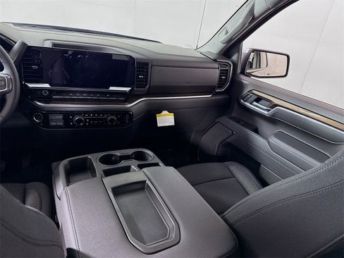 New 2026 Chevrolet Silverado 1500 LT image 17