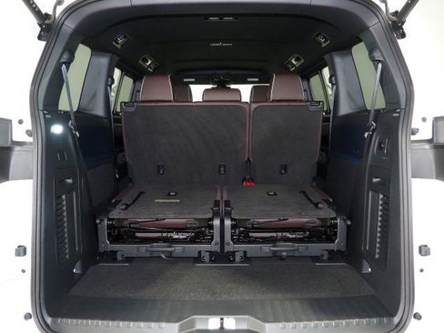 Used 2025 Volkswagen ID. Buzz Pro S image 45