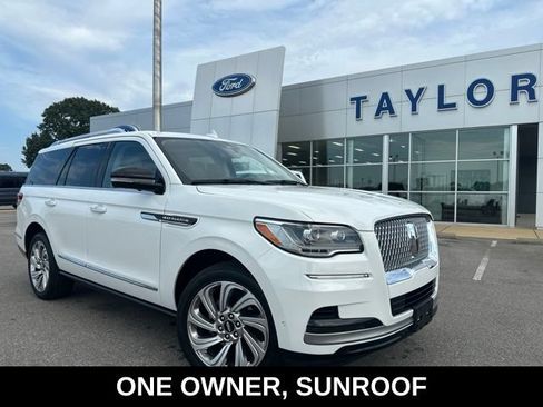 Used 2024 Lincoln Navigator Reserve AWD/4WD image 1