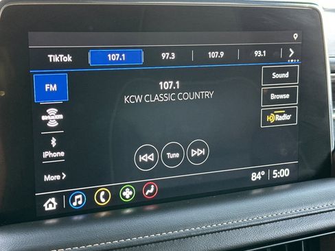 Used 2021 GMC Yukon SLT w/ SLT Luxury Package image 20