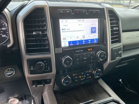 Used 2021 Ford F250 Lariat w/ Lariat Ultimate Package image 16