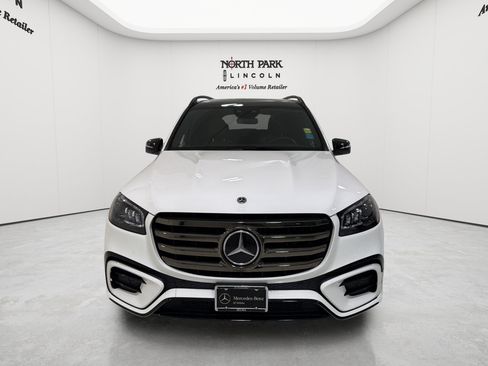 Used 2024 Mercedes-Benz GLS 450 4MATIC image 8
