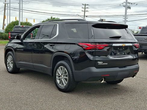 Used 2023 Chevrolet Traverse LT FWD image 7