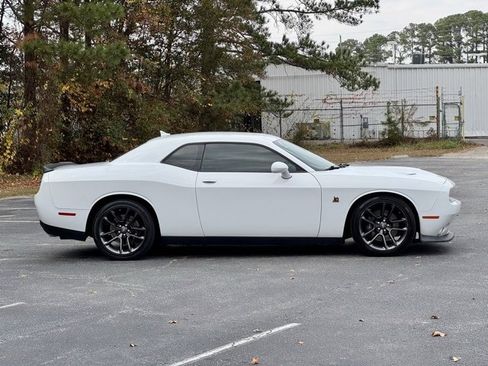 Used 2021 Dodge Challenger R/T Scat Pack image 9