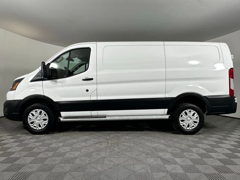 Used 2024 Ford Transit 250 Low Roof w/ Exterior Upgrade Package image 17