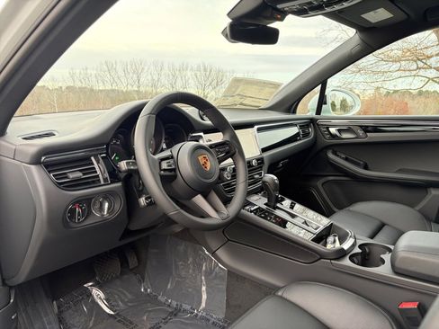 New 2026 Porsche Macan S image 4