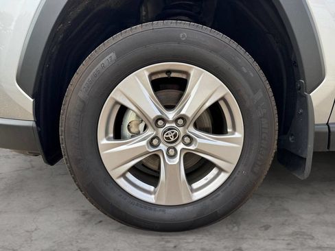 Certified 2025 Toyota RAV4 XLE w/ Convenience Package AWD/4WD image 9