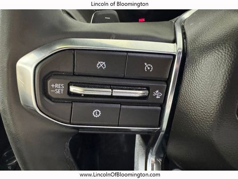 Used 2025 GMC Yukon Denali AWD/4WD image 44