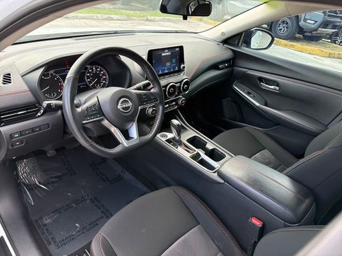 Certified 2024 Nissan Sentra SR FWD image 14