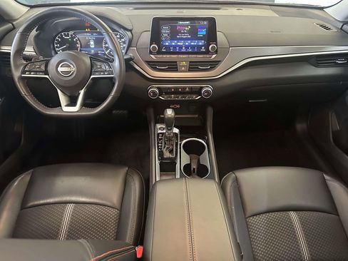 Used 2024 Nissan Altima 2.5 SR FWD image 17