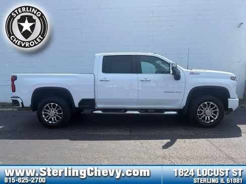 Used 2026 Chevrolet Silverado 2500 LT w/ Z71 Chrome Sport Edition AWD/4WD image 2