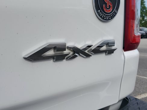 Used 2022 RAM 1500 Big Horn AWD/4WD image 7