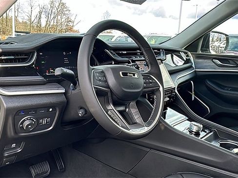 New 2024 Jeep Grand Cherokee Limited 4xe w/ Luxury Tech Group II image 25