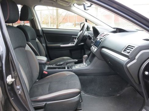 Used 2017 Subaru Crosstrek 2.0i Premium image 14