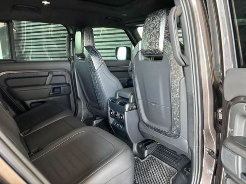 Used 2026 Land Rover Defender 110 AWD/4WD image 38