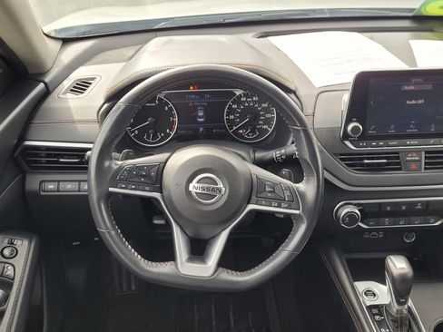 Used 2022 Nissan Altima 2.5 SR image 12