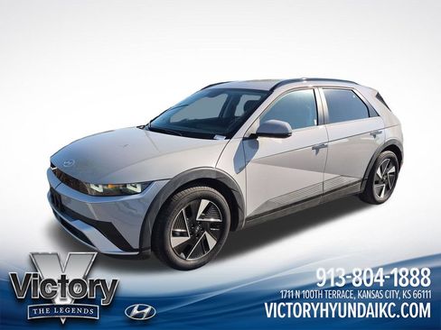 Used 2025 Hyundai Ioniq 5 SEL RWD image 3