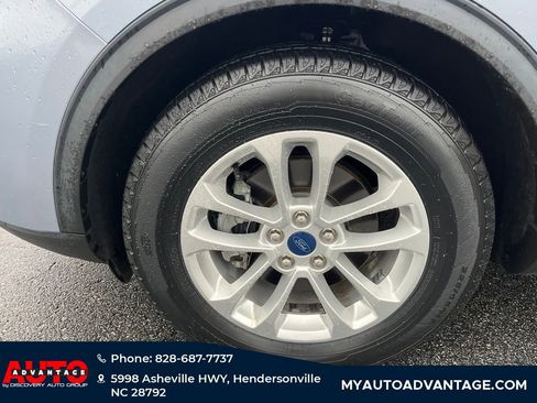 Used 2022 Ford Escape SE image 30