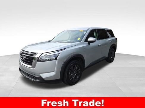 Used 2022 Nissan Pathfinder S FWD image 1