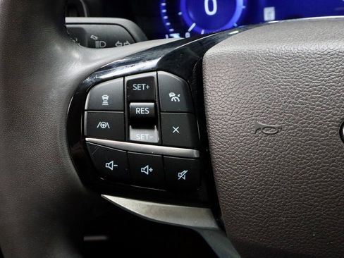 Certified 2023 Ford Explorer Platinum w/ Class IV Trailer Tow Package image 31