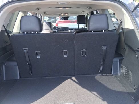 Certified 2024 Kia Telluride S FWD image 17