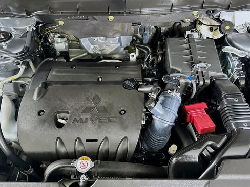 Used 2024 Mitsubishi Outlander Sport SE image 31