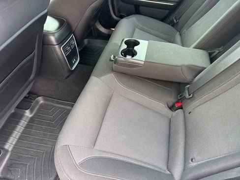 Used 2019 Dodge Charger SXT RWD image 29