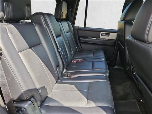 Used 2017 Ford Expedition XLT w/ Equipment Group 202A RWD image 21