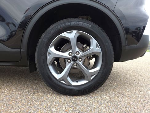 Used 2025 Ford Escape ST-Line image 9