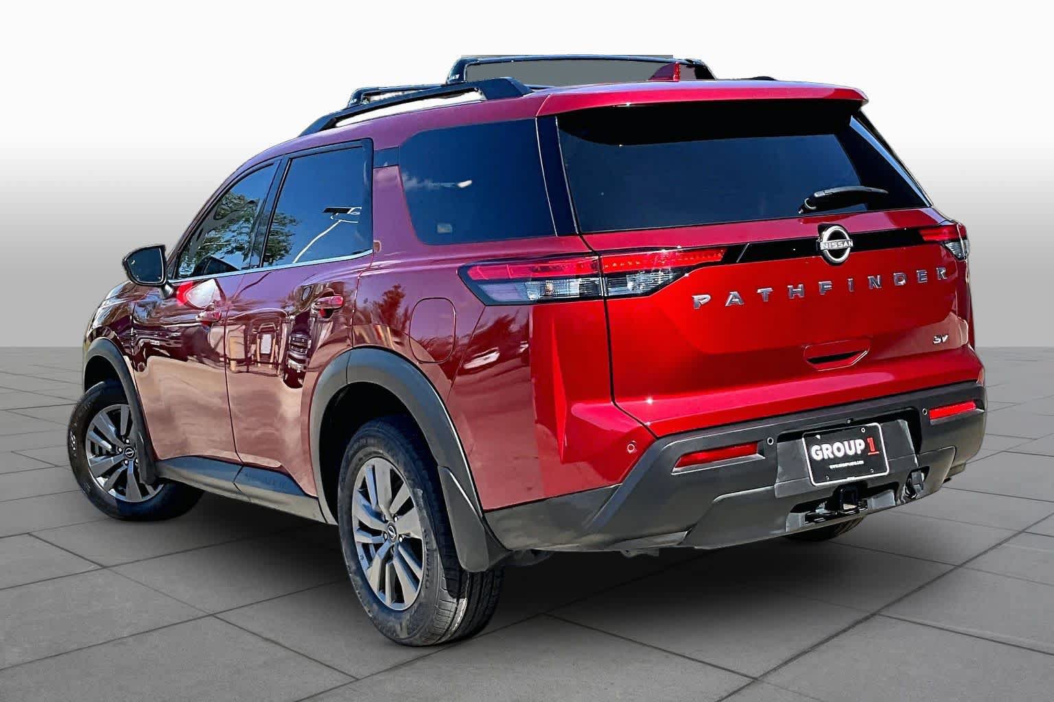 Used 2024 Nissan Pathfinder SV w/ SV Premium Package FWD image 12