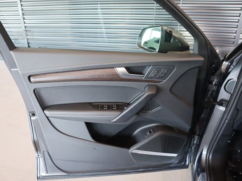 Used 2023 Audi Q5 2.0T Premium Plus w/ Premium Plus Package image 29