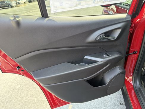 New 2026 Chevrolet Trax LT w/ Driver Confidence Package image 21