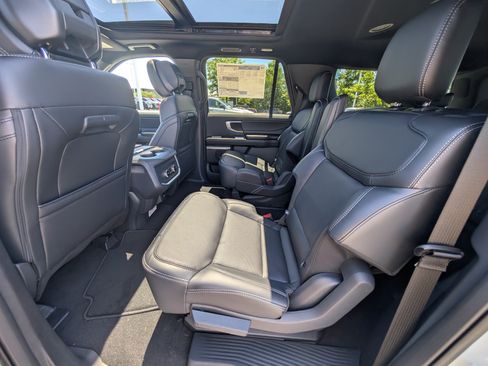 New 2026 Ford Expedition Max Platinum AWD/4WD image 13