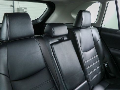 Used 2022 Toyota RAV4 XLE Premium FWD image 28
