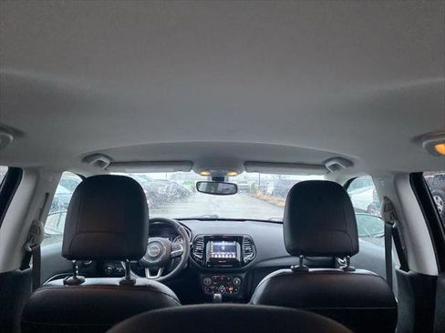 Certified 2019 Jeep Compass Altitude image 15